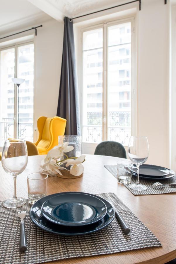 2 Bedroom Appartement Near Tour Eiffel & Trocadero Paris Eksteriør billede